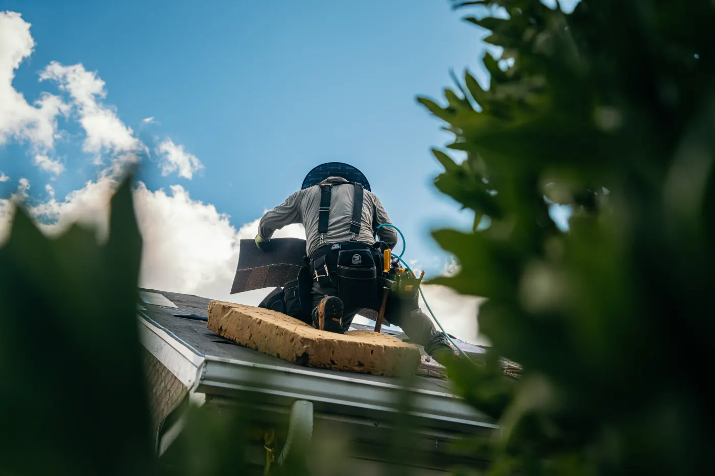 Manufacturer-certified roof installation in Sunblest Farms